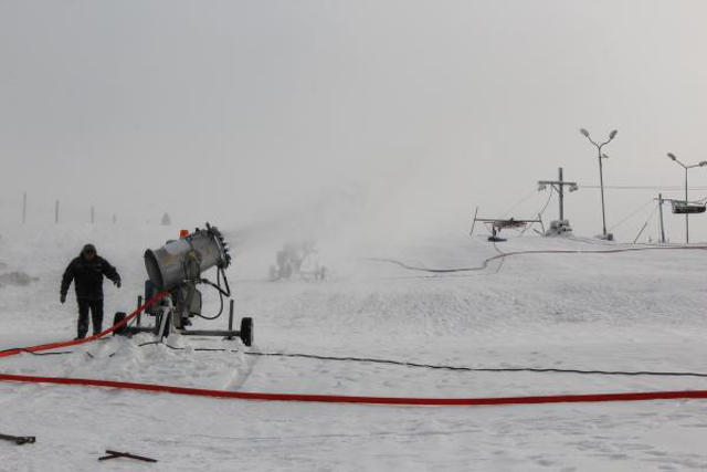 Widok na stok narciarski w Myślęcinku koło Bydgoszczy